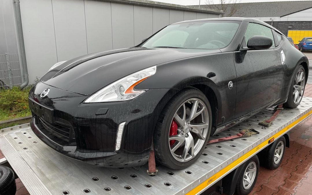 Prověření a dovoz Nissanu 370Z