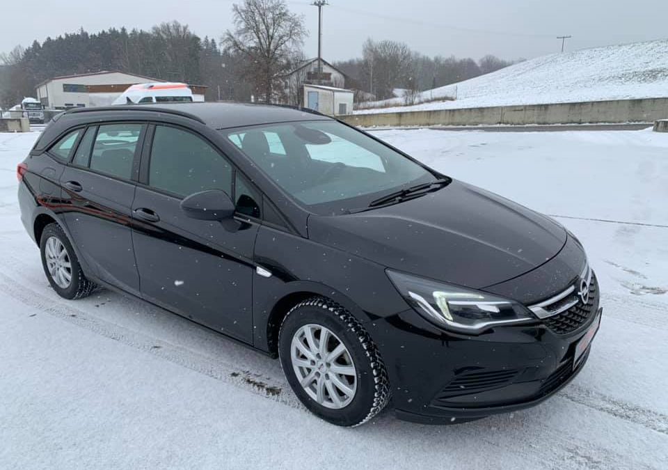 Pečlivě servisovaný Opel Astra 1.4 92 kW z Německa