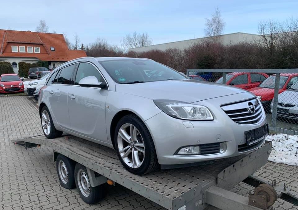 Opel Insignia BiTurbo z roku 2013 a v OPC paketu