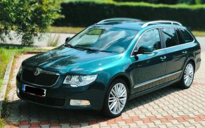 Škoda Superb II 2.0 TDI 125 kW v neobvyklé zelené