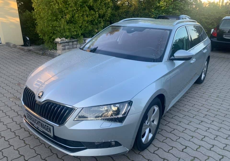 Škoda Superb III s dohledatelnou historií a bohatou výbavou