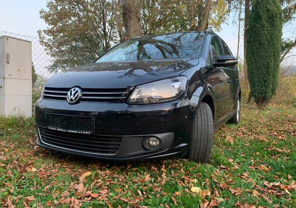 Dovoz na zakázku – VW Touran z roku 2015