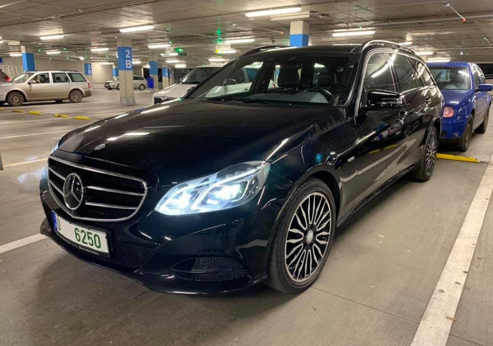 Dovoz Mercedesu E 220 CDI Avantgarde s krásným nájezdem 132 000 kilometrů