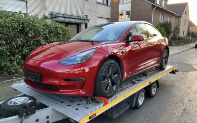 Tesla Model 3 pro zákazníka, kterému jsme jednu dovezli už minulý rok