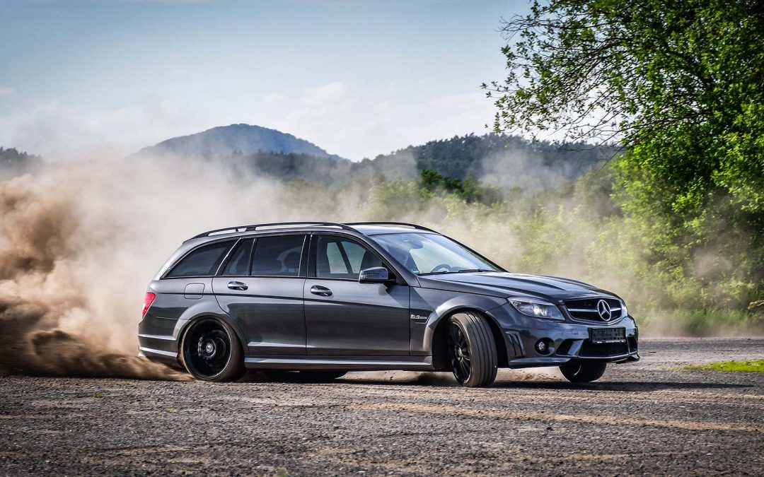 Ikonický Mercedes-Benz C 63 AMG Performance S204 nabízíme na prodej za 850 000 Kč