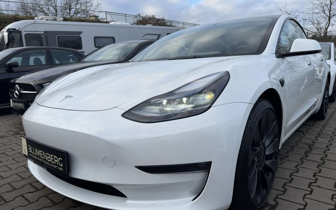 Ojetá Tesla Model 3 – Tento elektromobil ze zahraničí dovážíme nejčastěji