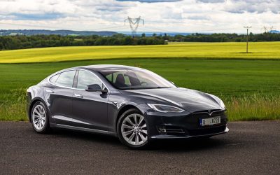 Recenze ojeté Tesly Model S 90D: Komfortní společník s dobrým dojezdem, ale chyby má